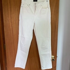 Walmart Free Assembly white women’s original 90s straight jeans